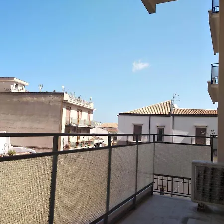 Homestay Solo Single Under 40 - Fkk Naturist Culture - Volunteer Welcome Palermo